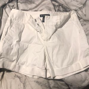 INC SIZE 8 SHORTS WHITE